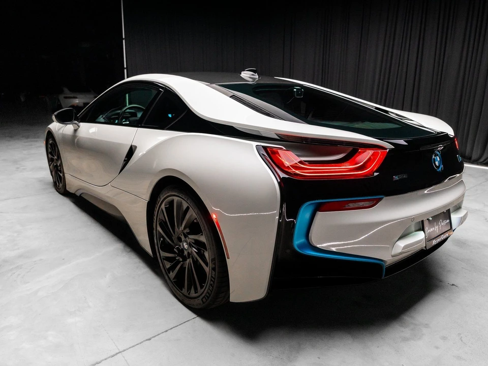 2015 BMW i8 - Image 12 of 12