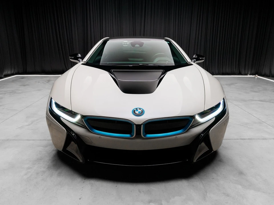 2015 BMW i8 - Image 9 of 12