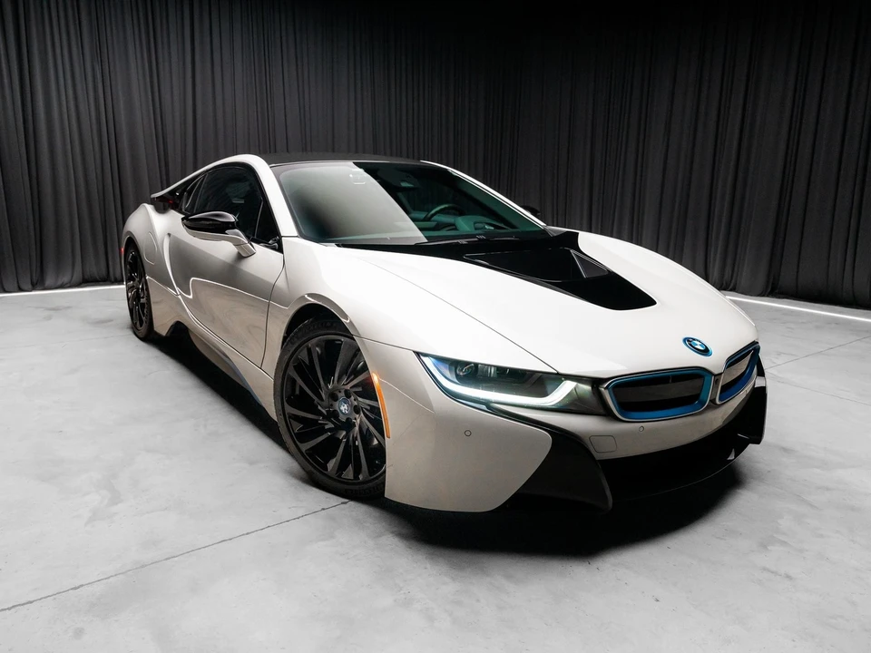 2015 BMW i8 - Image 7 of 12