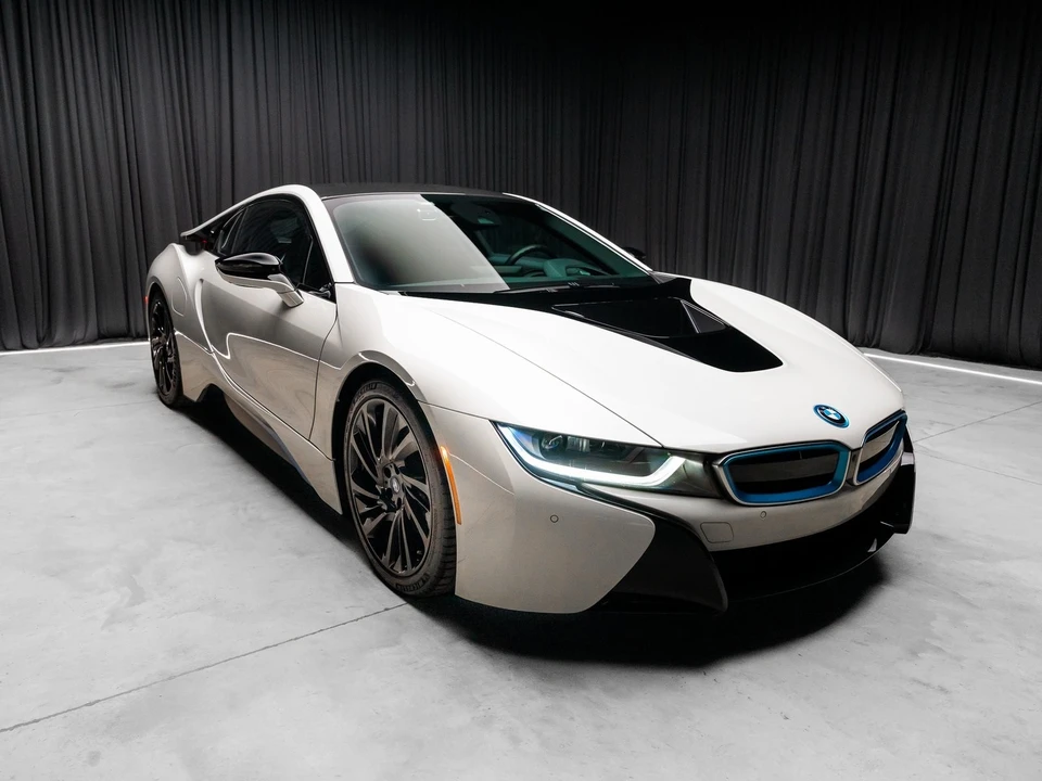 2015 BMW i8 - Image 8 of 12