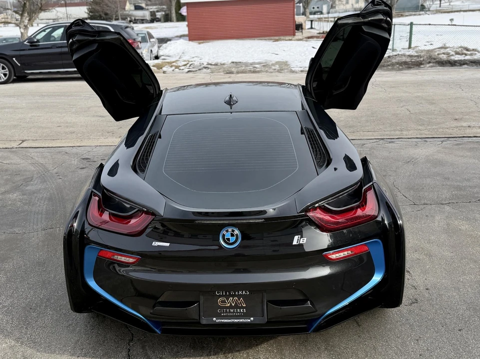 2015 BMW i8 - Image 18 of 21