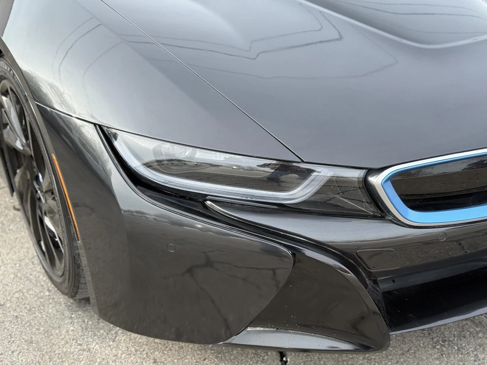 2015 BMW i8 - Image 11 of 21
