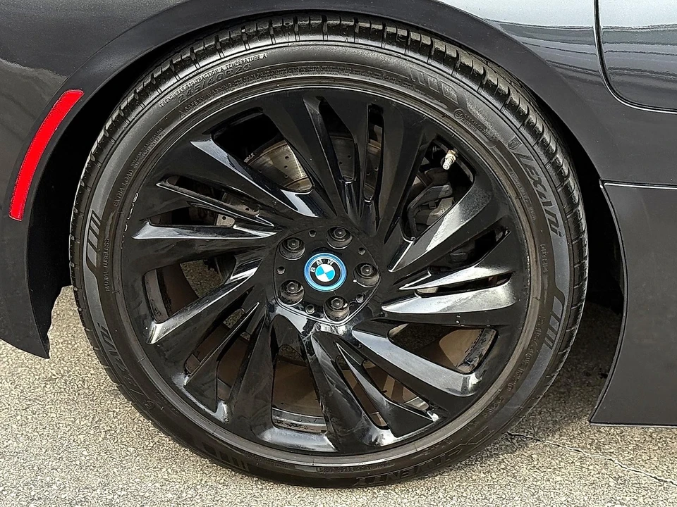 2015 BMW i8 - Image 11 of 21