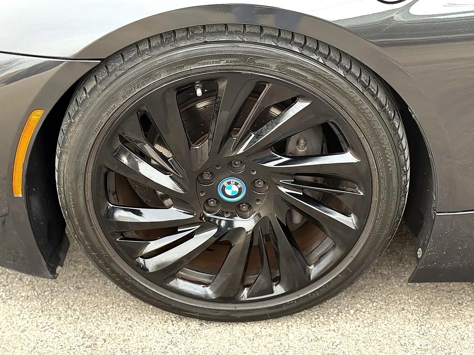 2015 BMW i8 - Image 9 of 21