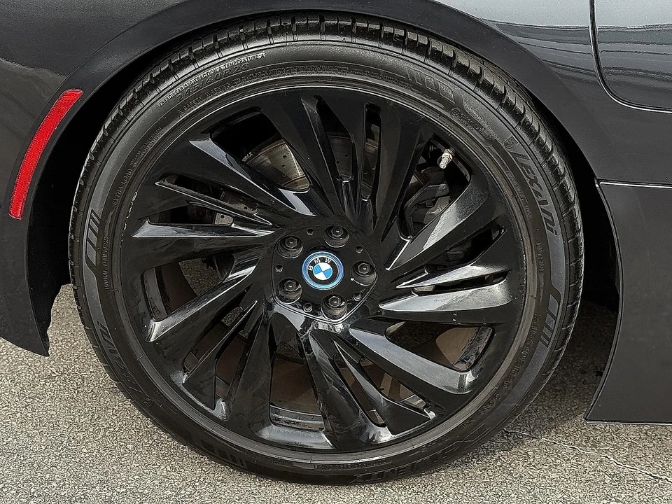 2015 BMW i8 - Image 11 of 21