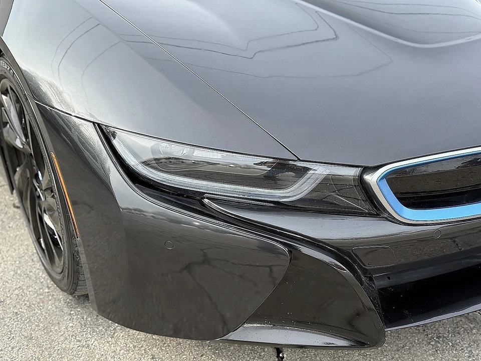2015 BMW i8 - Image 12 of 21