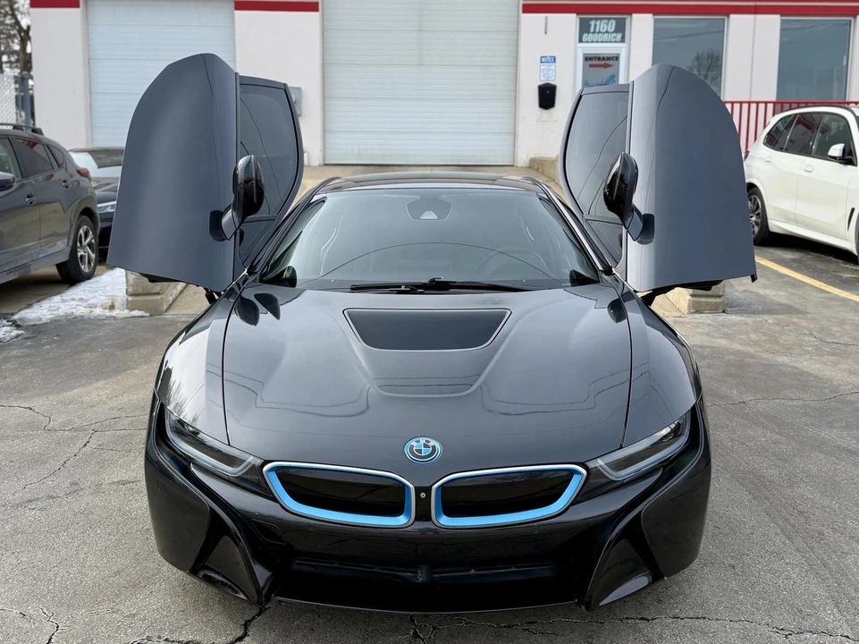 2015 BMW i8 - Image 15 of 21