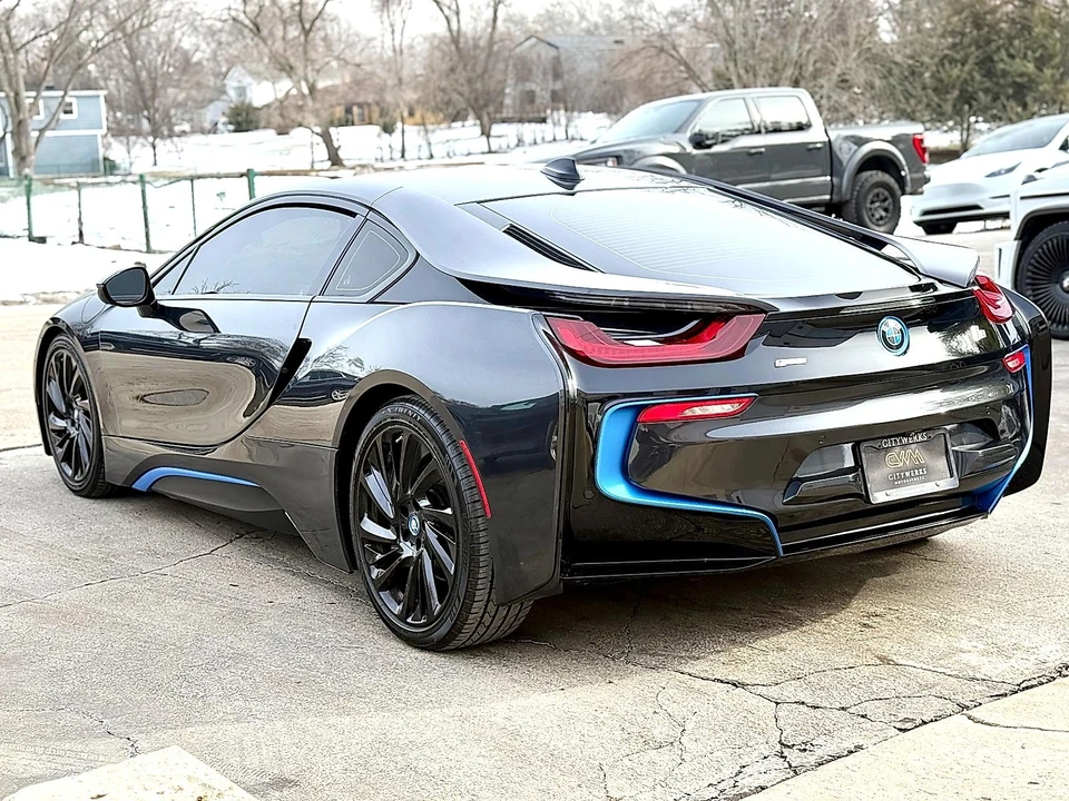 2015 BMW i8 - Image 3 of 21