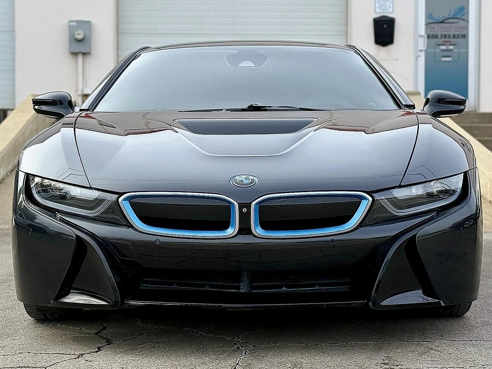 2015 BMW i8 - Image 2 of 21