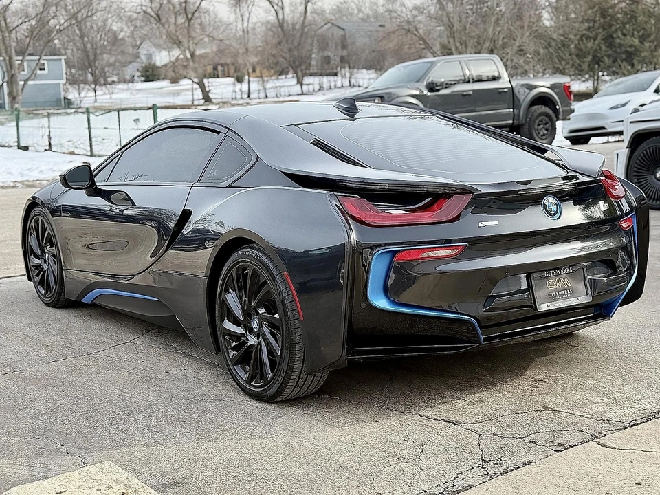 2015 BMW i8 - Image 3 of 21