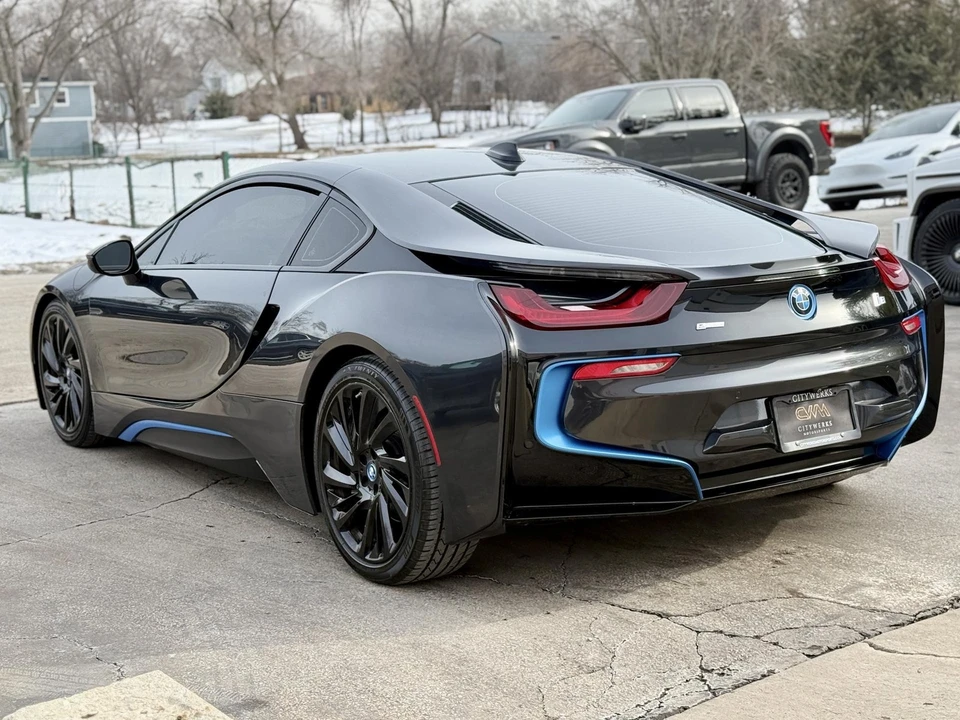 2015 BMW i8 - Image 2 of 21