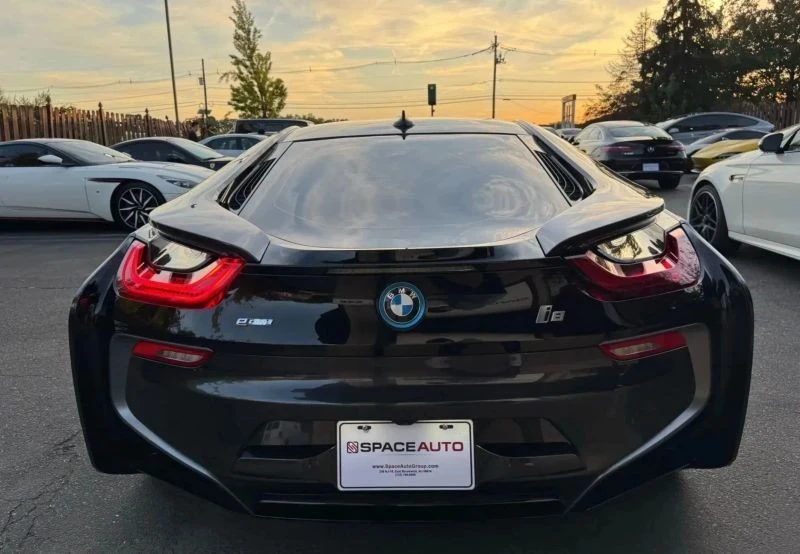 2015 BMW i8 - Image 7 of 12