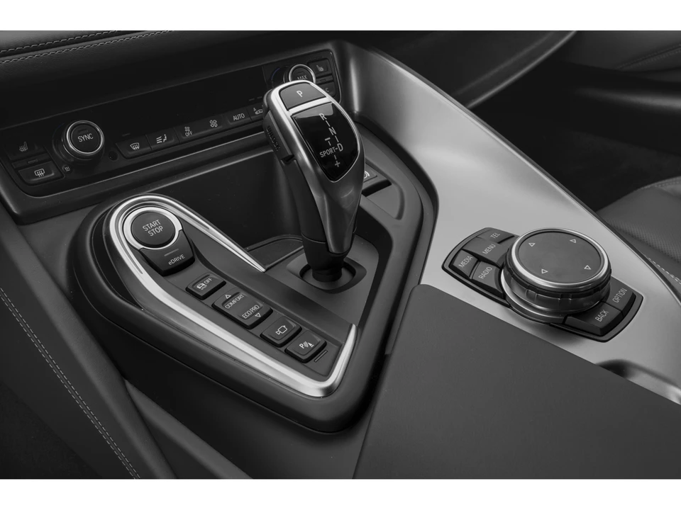 2015 BMW i8 - Image 13 of 22