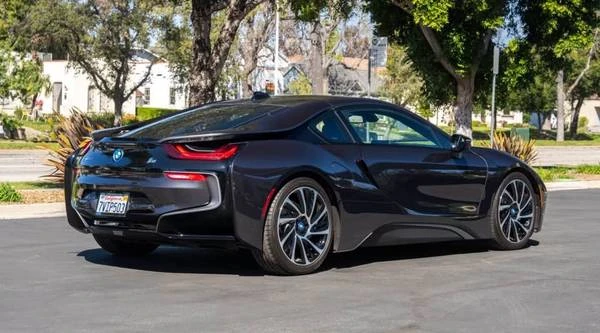 2015 BMW i8 - Image 4 of 18