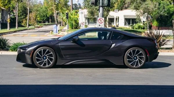 2015 BMW i8 - Image 2 of 18