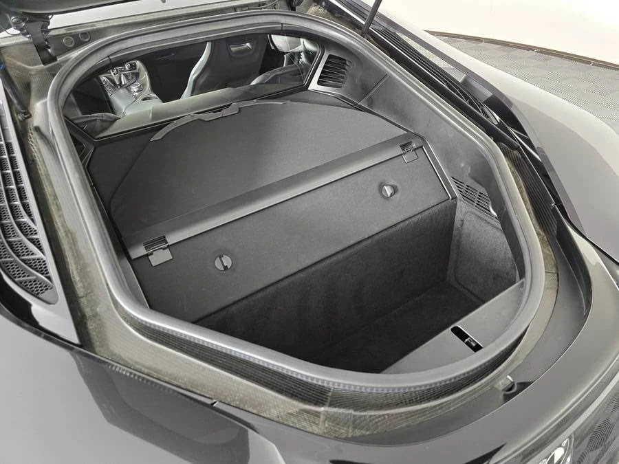 2015 BMW i8 - Image 4 of 13