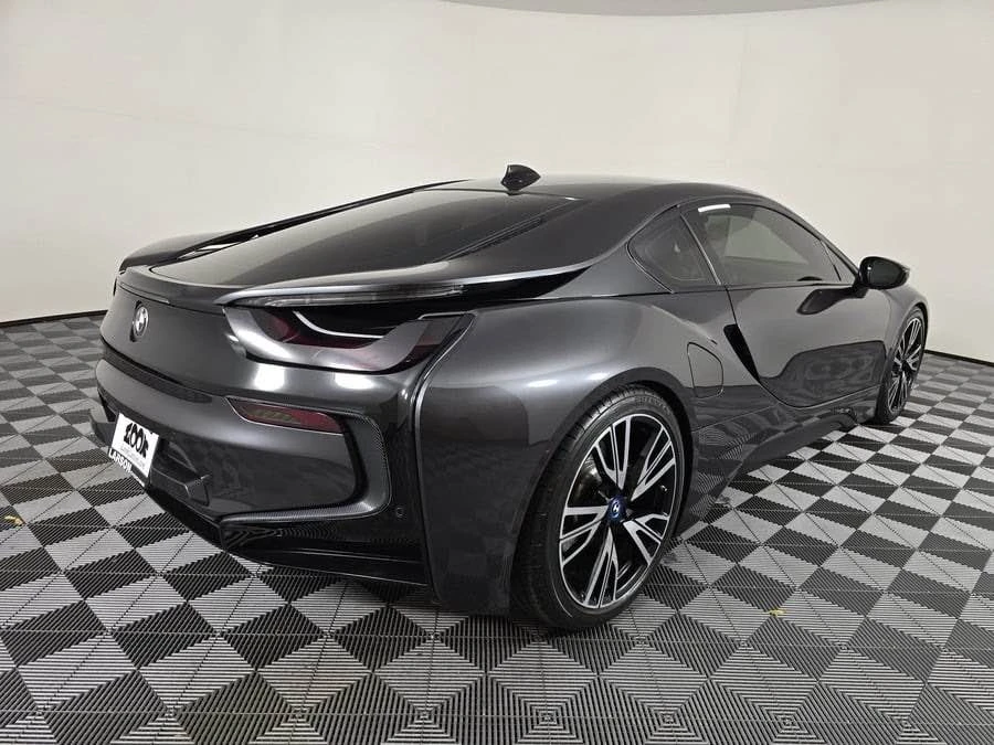 2015 BMW i8 - Image 2 of 13