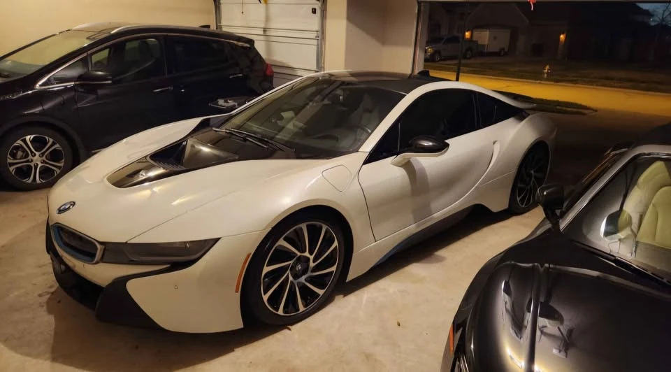 2015 BMW i8 - Image 3 of 17