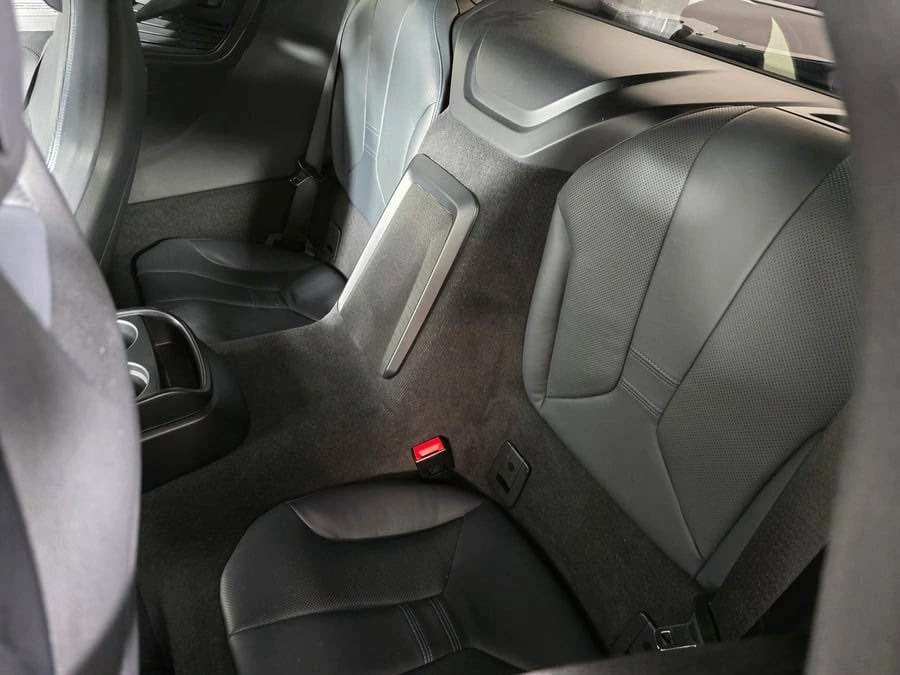 2015 BMW i8 - Image 12 of 13