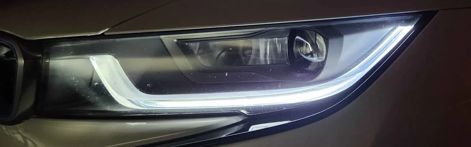 2015 BMW i8 - Image 15 of 17