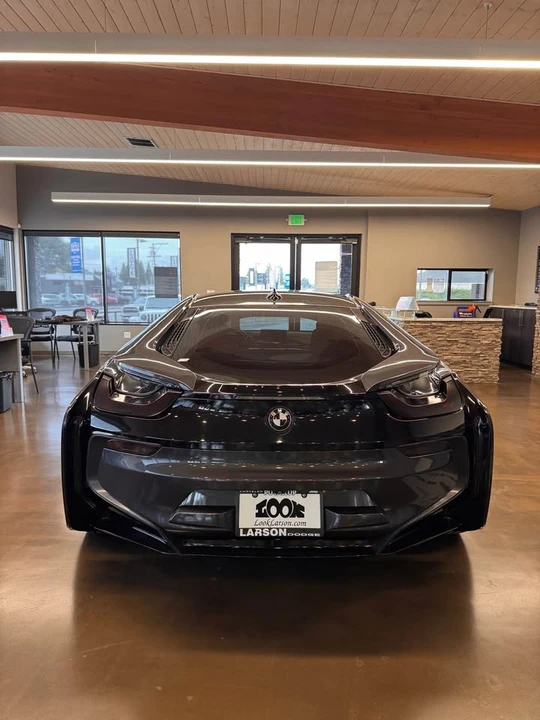 2015 BMW i8 - Image 7 of 9