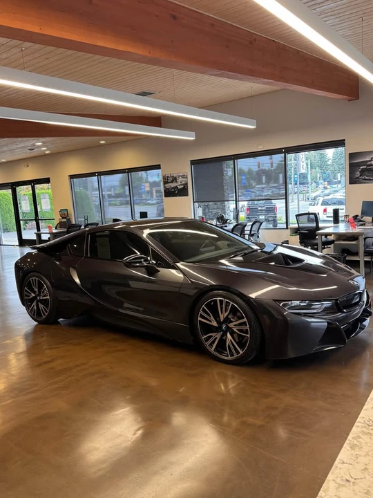 2015 BMW i8 - Image 4 of 9