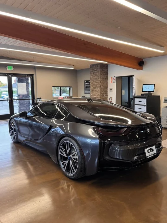 2015 BMW i8 - Image 2 of 9
