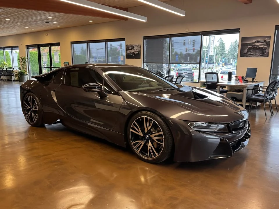2015 BMW i8 - Image 5 of 9