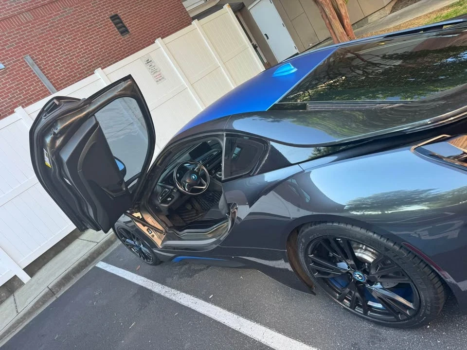 2015 BMW i8 - Image 3 of 3