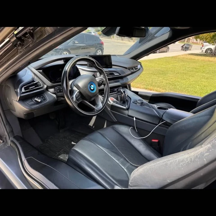 2015 BMW i8 - Image 17 of 19