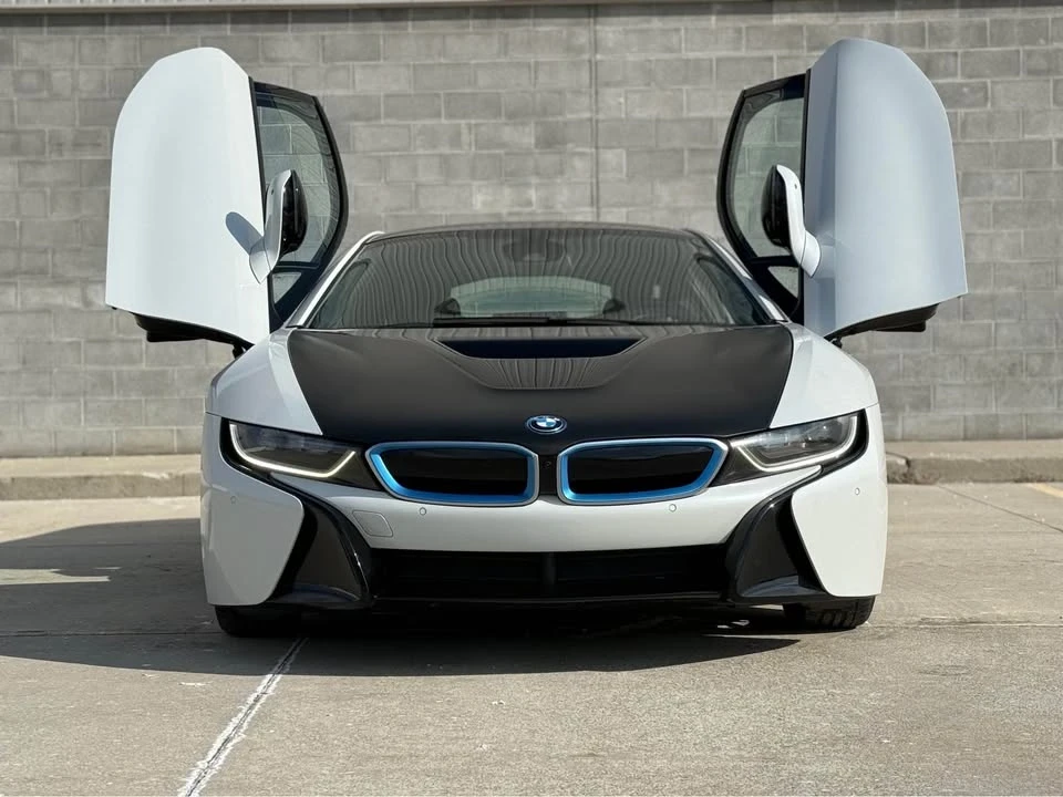 2015 BMW i8 - Image 2 of 18