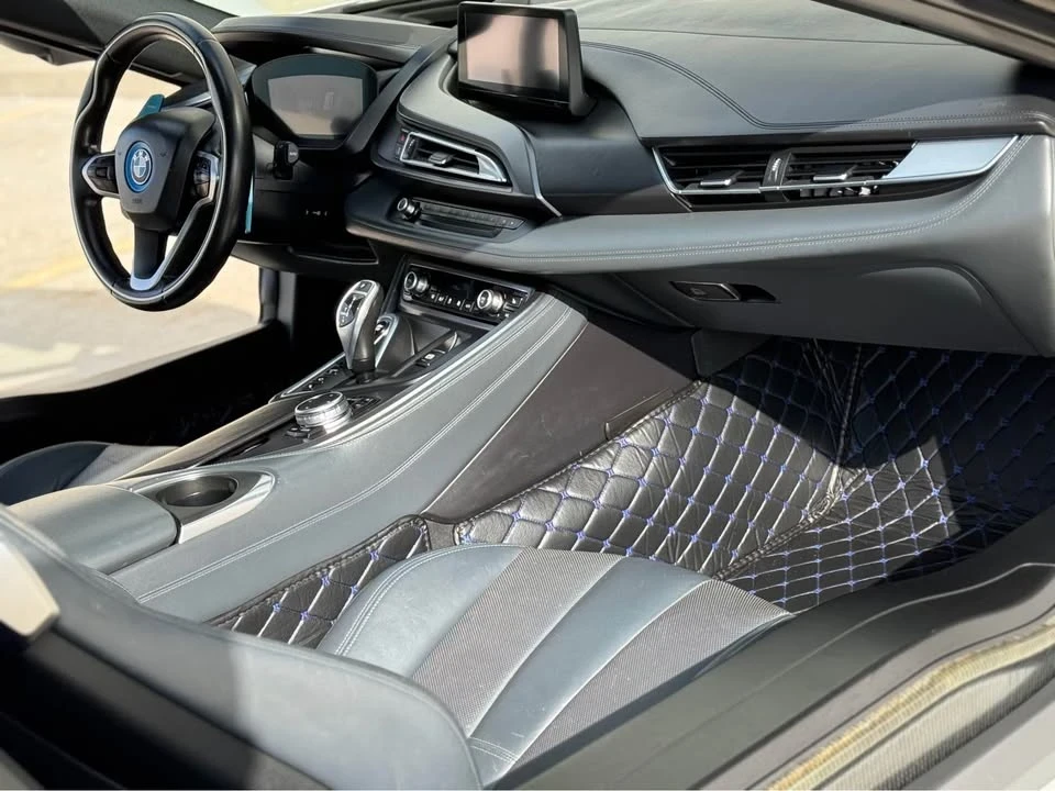 2015 BMW i8 - Image 11 of 18