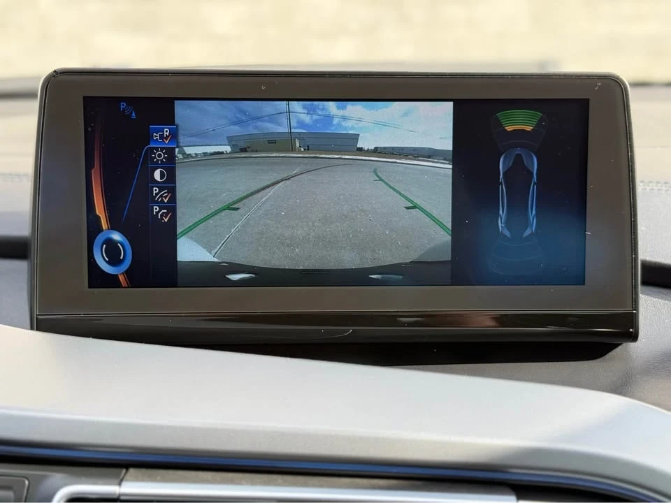 2015 BMW i8 - Image 18 of 18