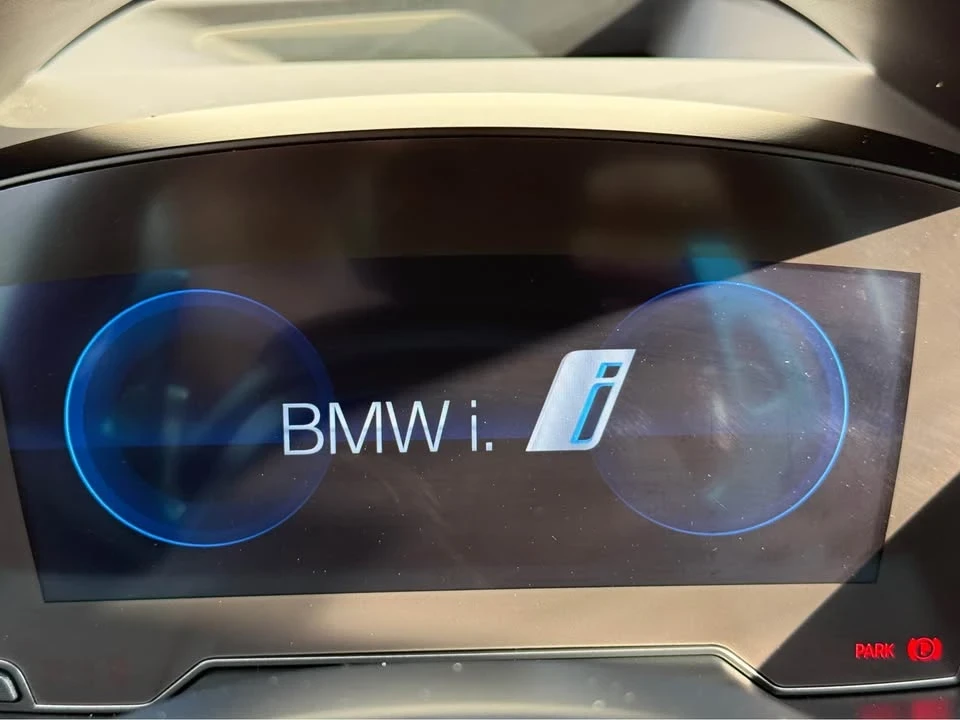 2015 BMW i8 - Image 15 of 18