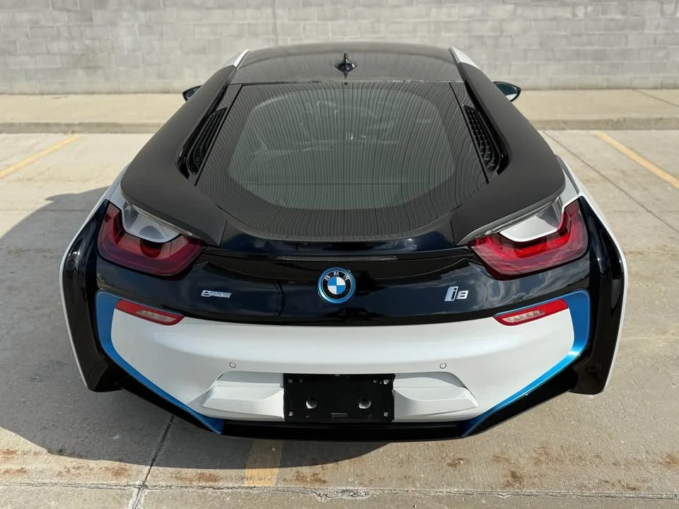 2015 BMW i8 - Image 6 of 18