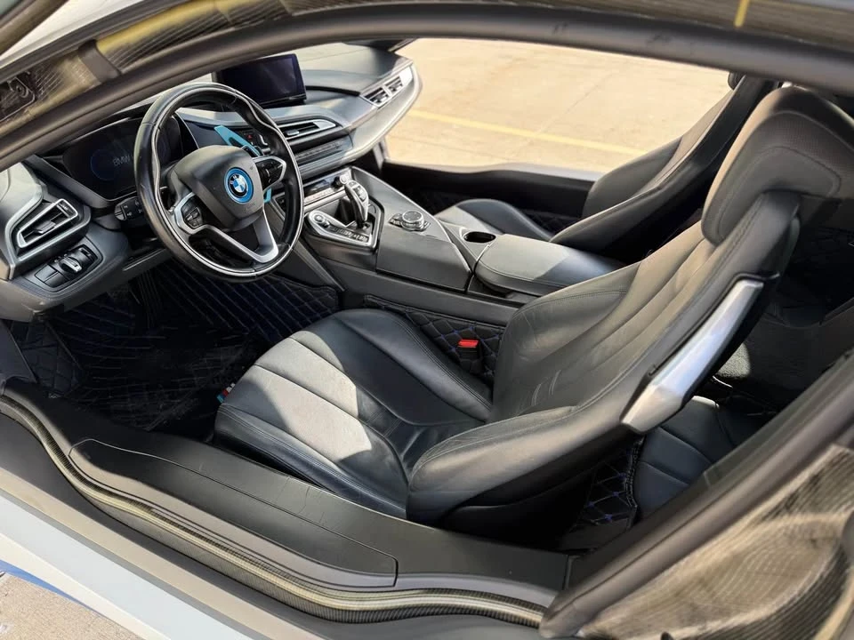 2015 BMW i8 - Image 10 of 18