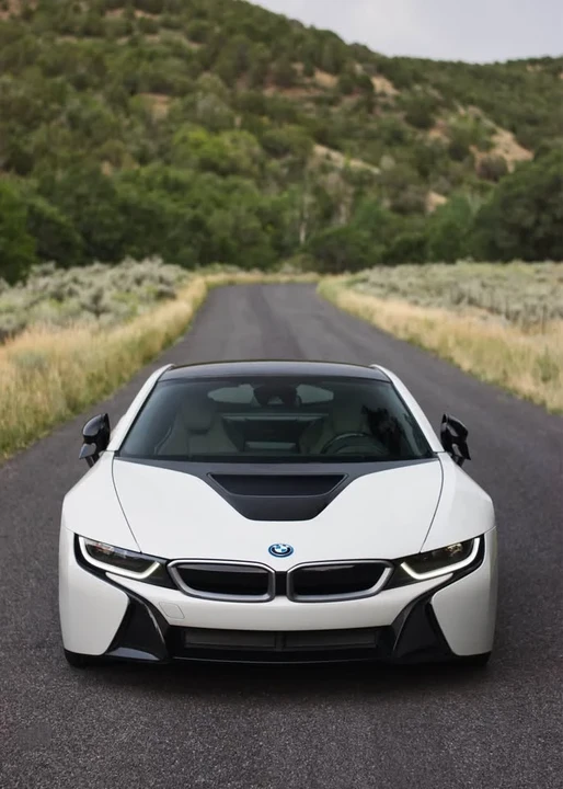 2015 BMW i8 - Image 4 of 16