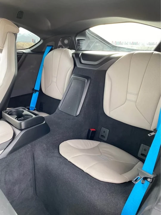 2015 BMW i8 - Image 11 of 16