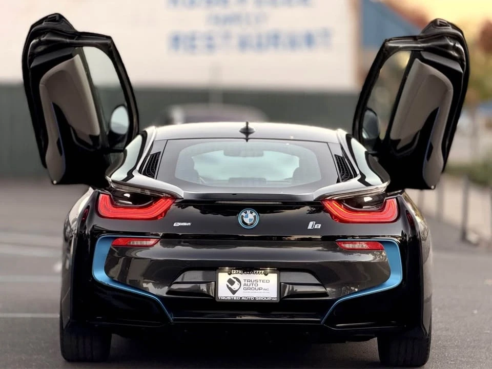 2015 BMW i8 - Image 10 of 20
