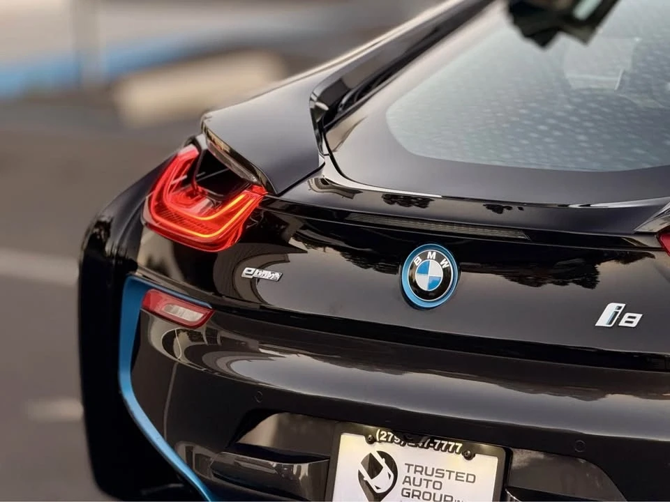 2015 BMW i8 - Image 12 of 20
