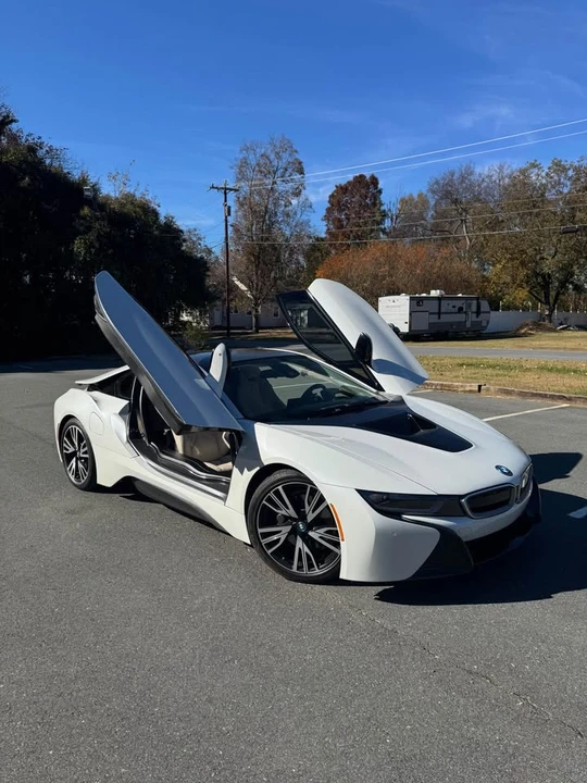 2015 BMW i8 - Image 18 of 18