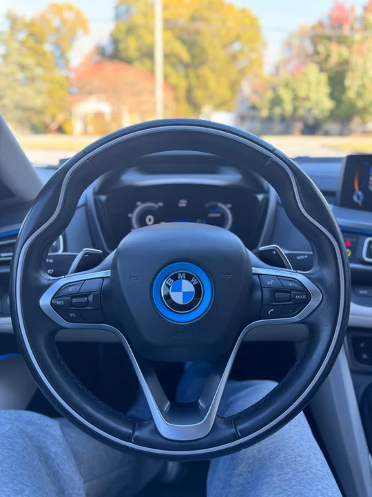 2015 BMW i8 - Image 10 of 18