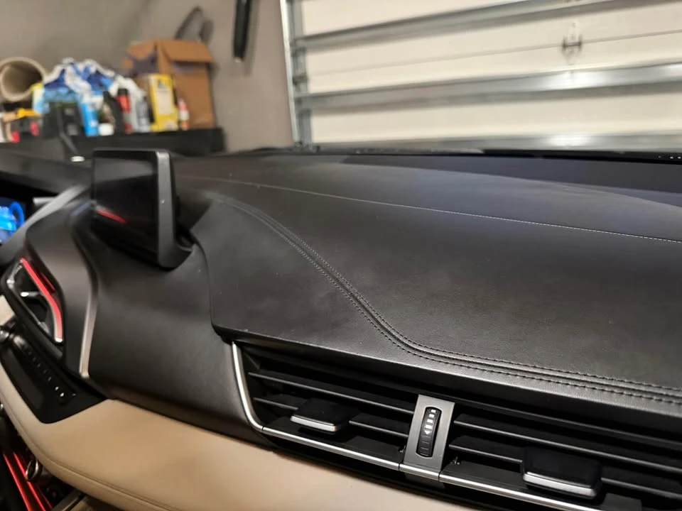 2015 BMW i8 - Image 11 of 19