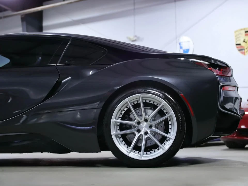 2015 BMW i8 - Image 16 of 19