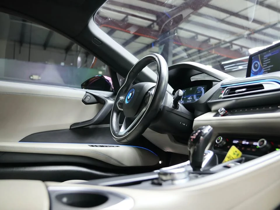 2015 BMW i8 - Image 6 of 19