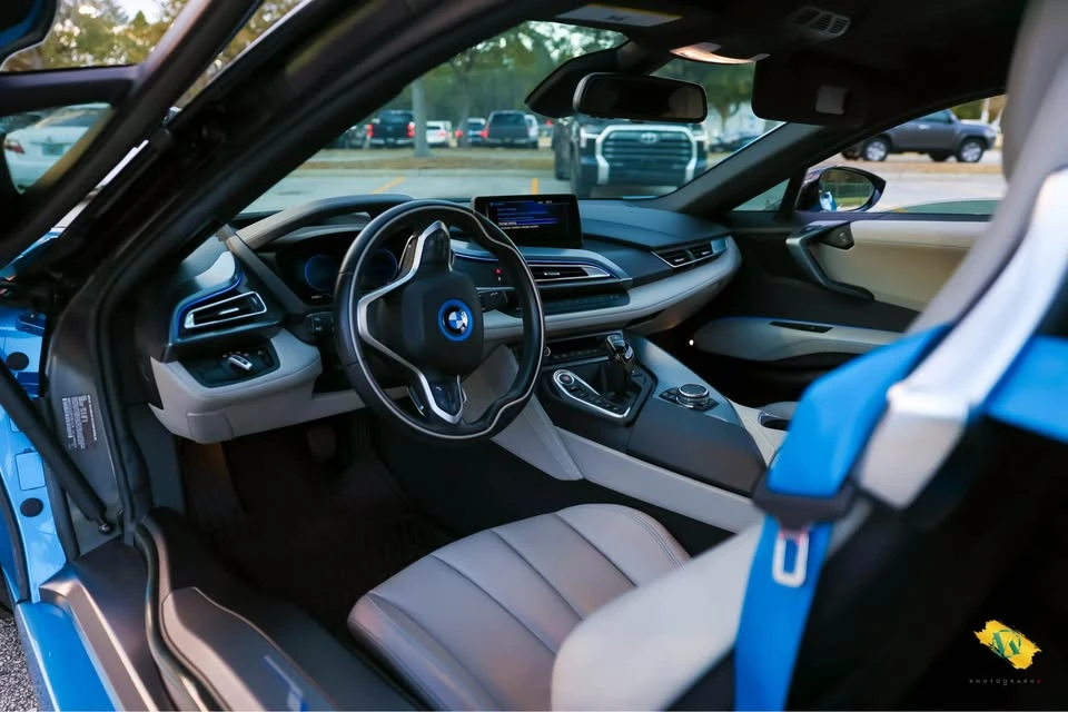 2015 BMW i8 - Image 4 of 13