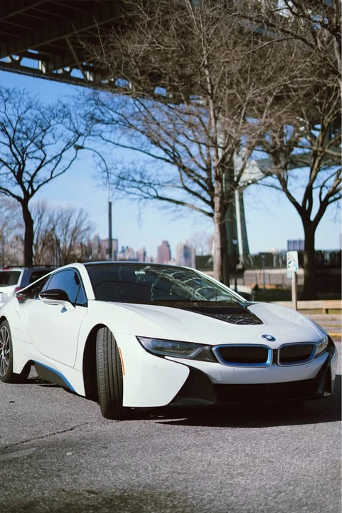 2015 BMW i8 - Image 3 of 12