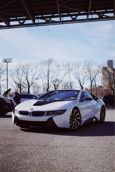2015 BMW i8 - Image 6 of 12
