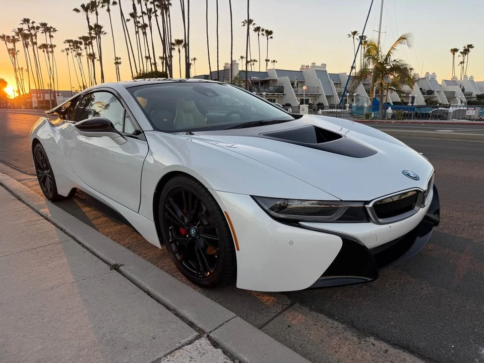 2015 BMW i8 - Image 11 of 20