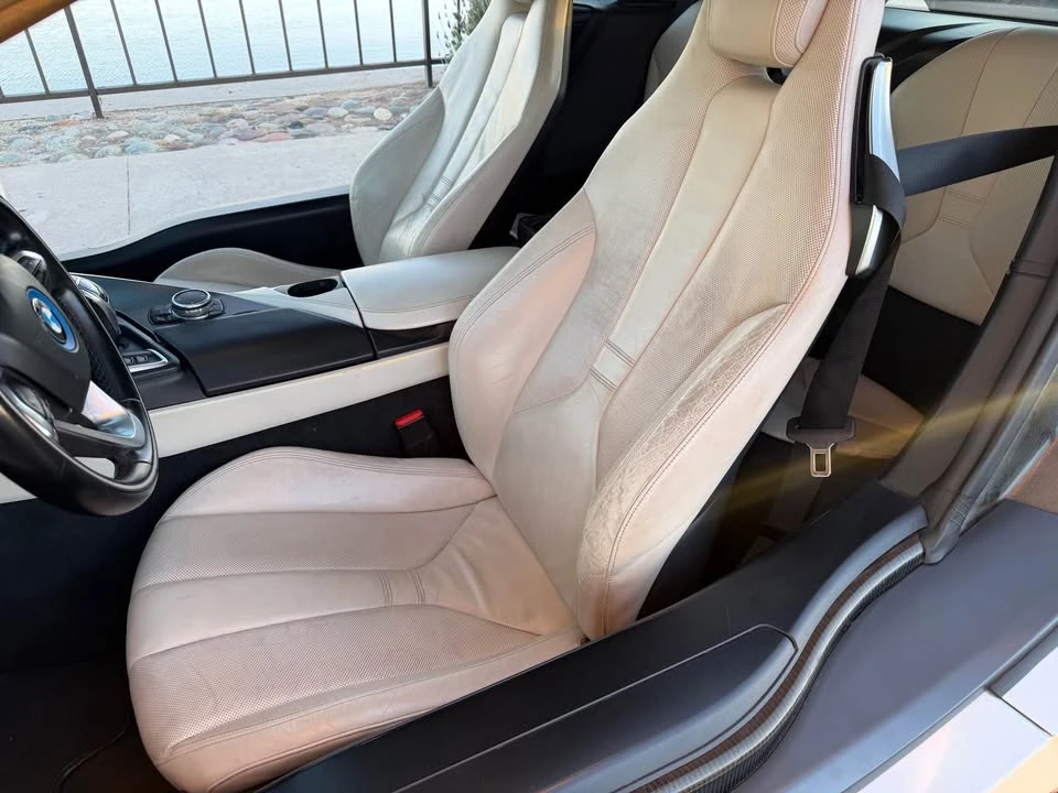 2015 BMW i8 - Image 15 of 20